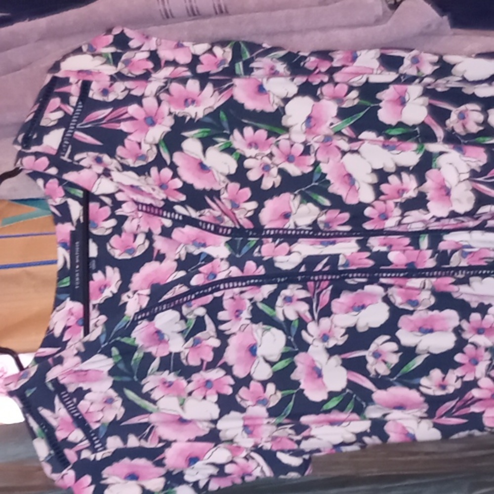 EUC Tommy Hilfiger top